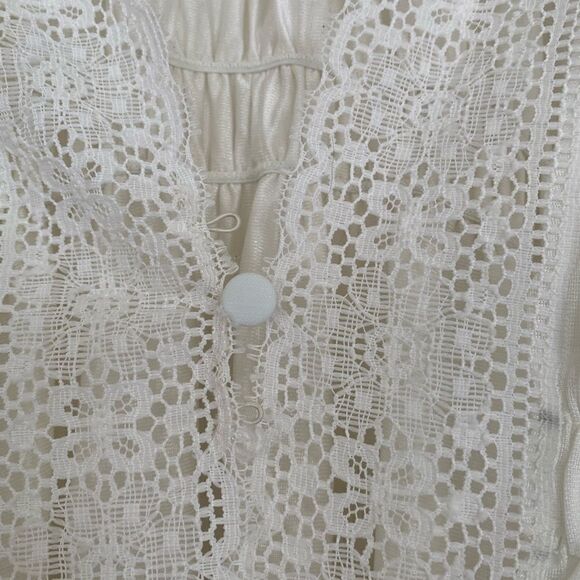 Aristocraft by Superior Vintage Robe Cottage White Lace Trim Large Fits Small - Picture 4 of 14